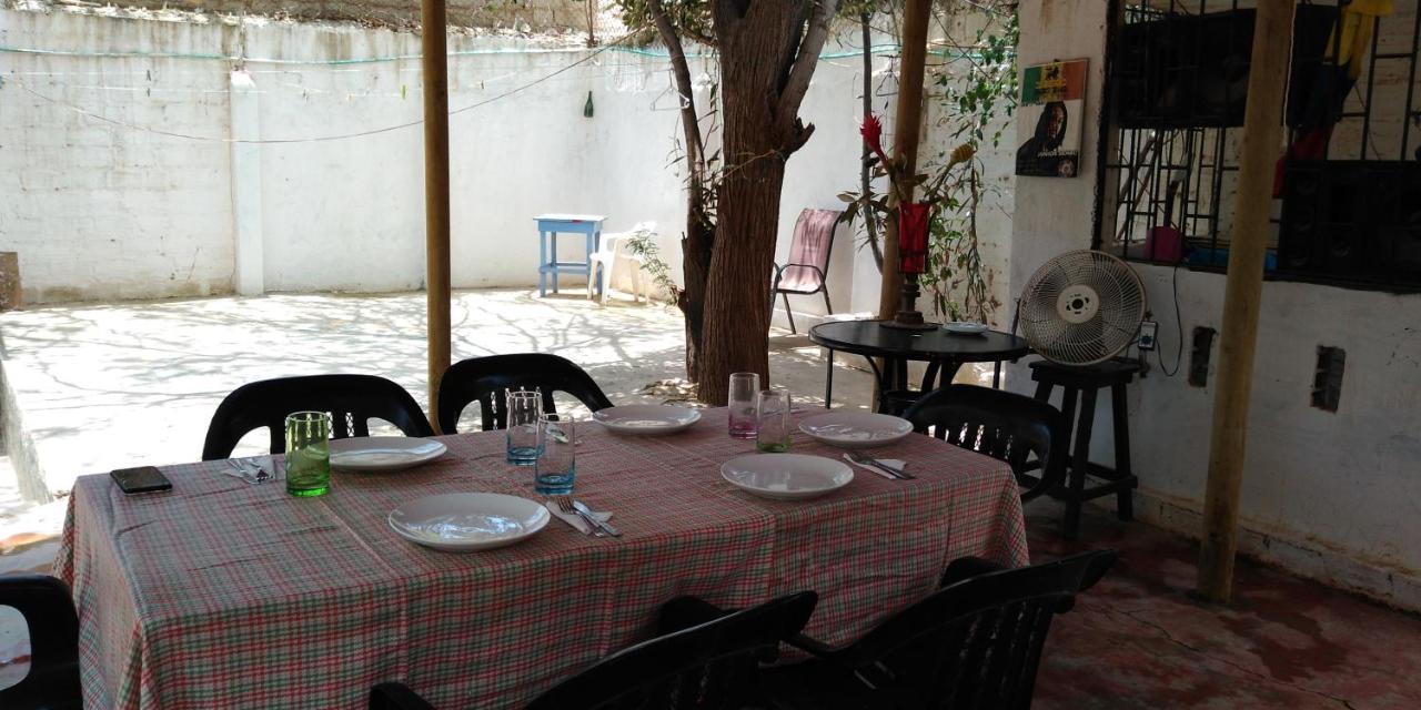 El Garaje Hostal ตากังกา ภายนอก รูปภาพ
