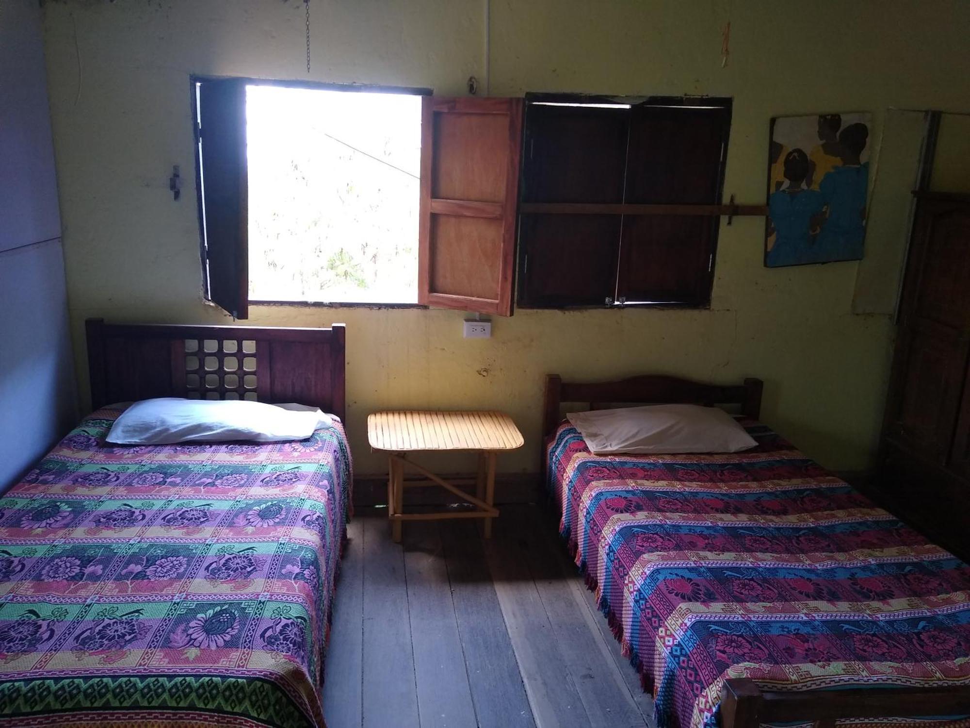 El Garaje Hostal ตากังกา ภายนอก รูปภาพ